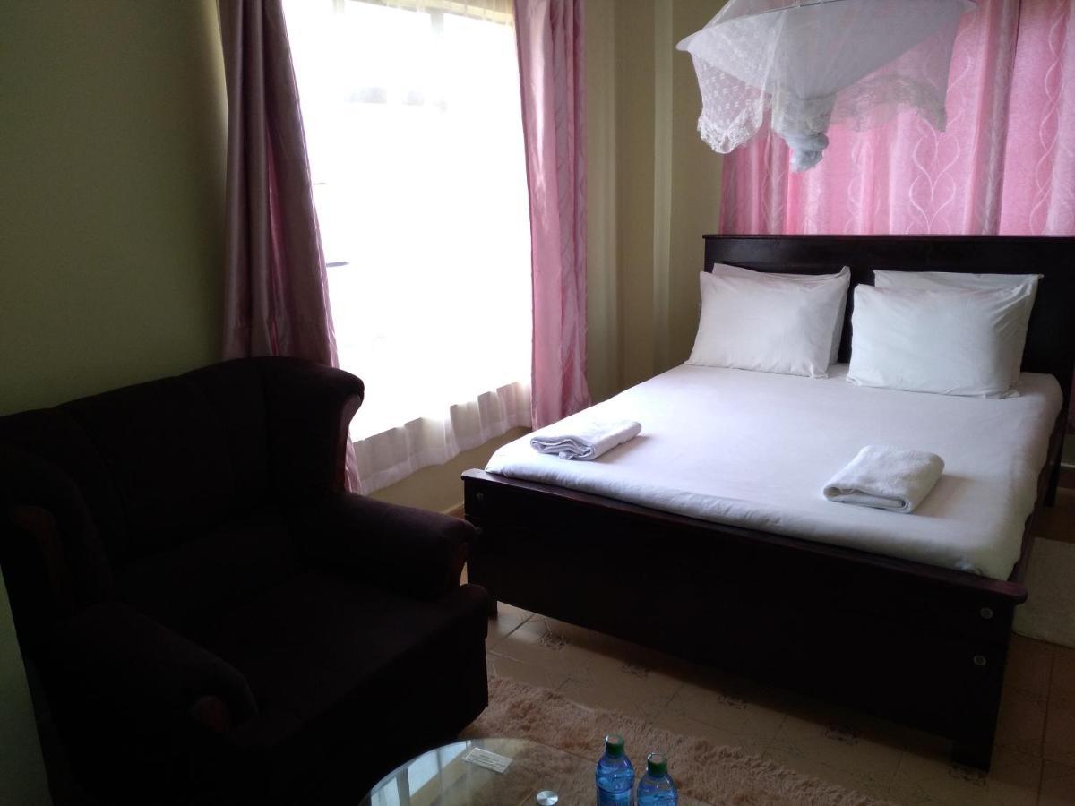 Crown Hotel Kericho ภายนอก รูปภาพ