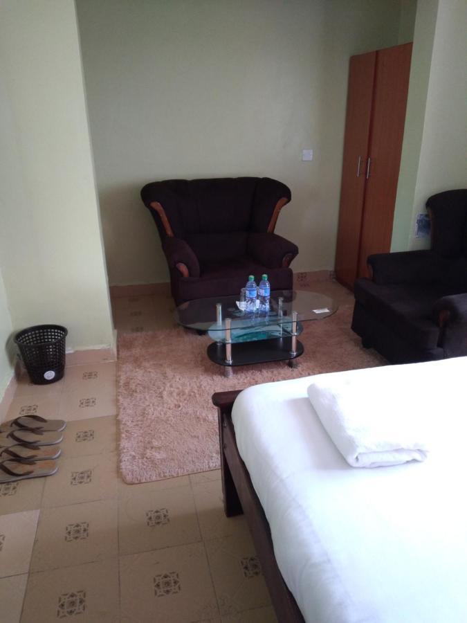 Crown Hotel Kericho ภายนอก รูปภาพ